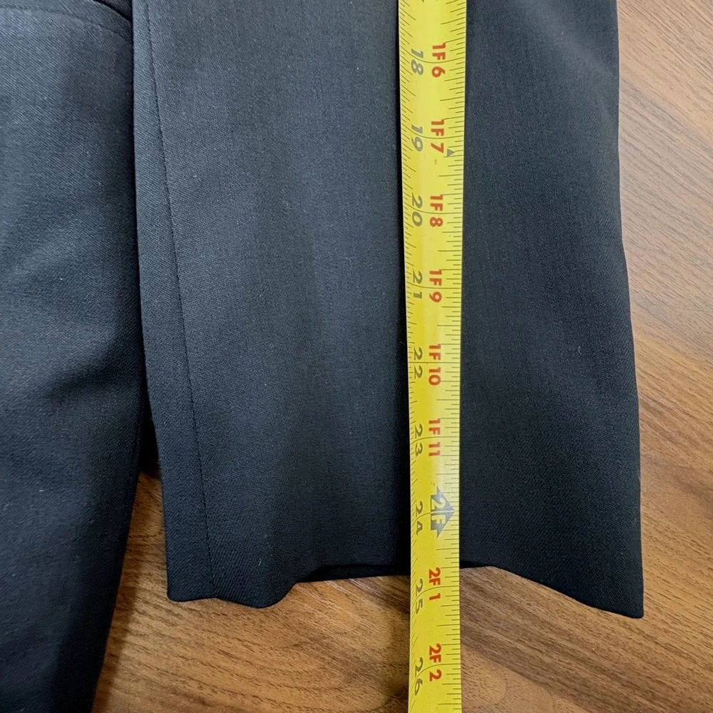 Donna Karan Signature Blazer 40R Vintage 90s Black 100% Wool Made in Italy Chic